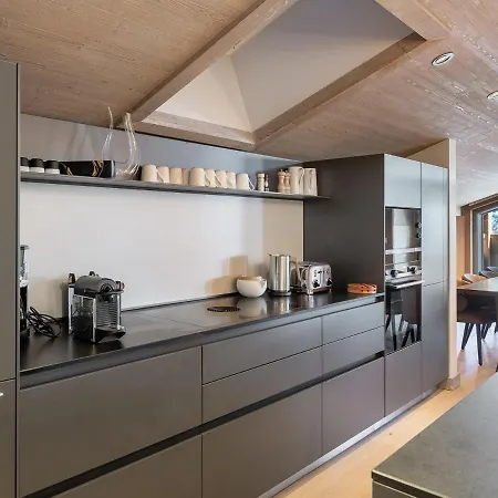 Penthouse à Avec Jacuzzi, Sauna, Piscine&salle De Sport - Fr-1-569-27