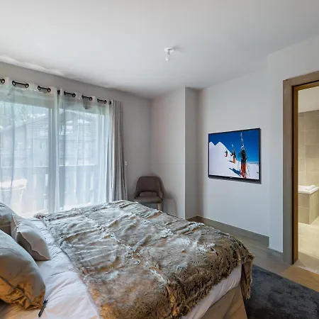 Penthouse à Avec Jacuzzi, Sauna, Piscine&salle De Sport - Fr-1-569-27